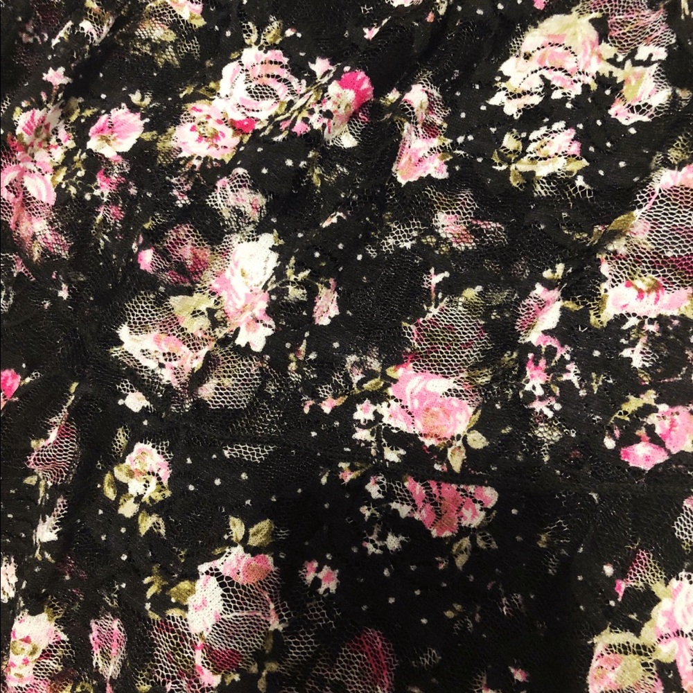 Summer Tank With Ruffle - Picture 3 of 3